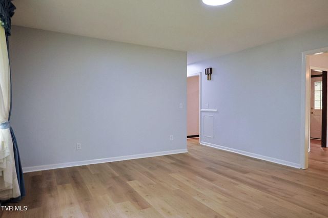 205 Tamassee Drive, Johnson City, TN 37601