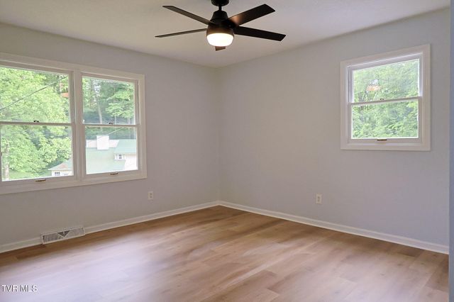 205 Tamassee Drive, Johnson City, TN 37601