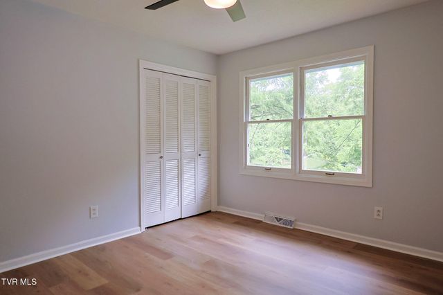 205 Tamassee Drive, Johnson City, TN 37601
