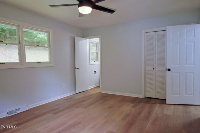 205 Tamassee Drive, Johnson City, TN 37601