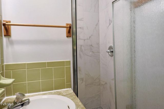 205 Tamassee Drive, Johnson City, TN 37601