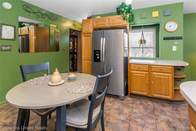 11043 Hamburg Road, Hamburg Township, MI 48189