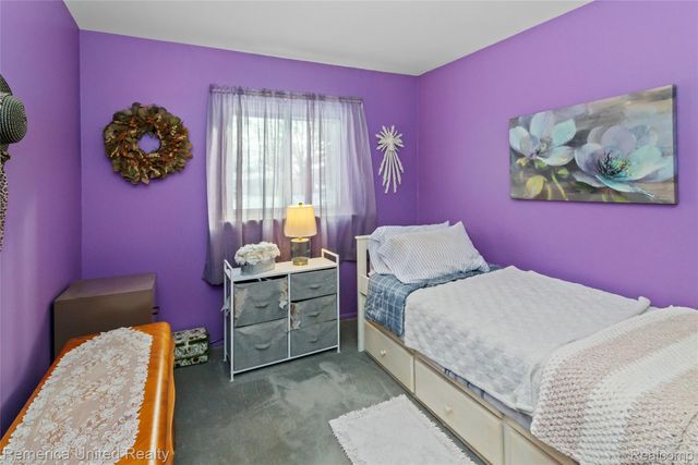 11043 Hamburg Road, Hamburg Township, MI 48189