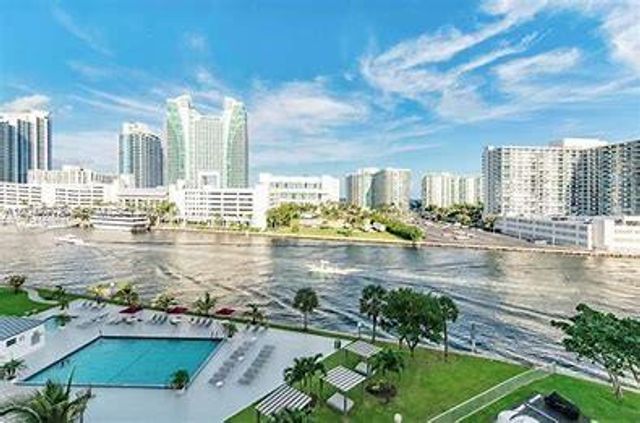 200 Leslie Dr 926, Hallandale Beach, FL 33009