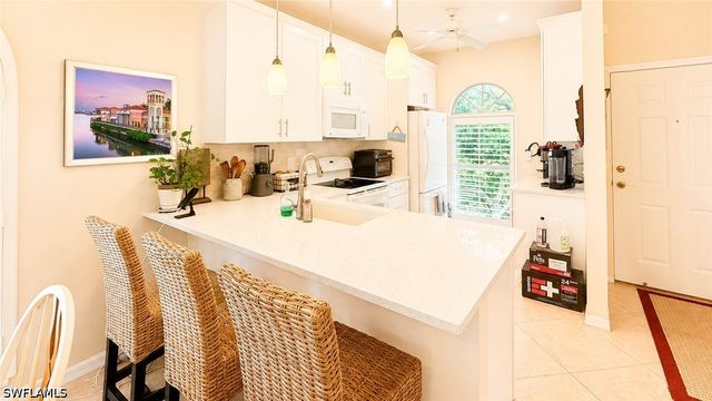8274 Twelve Oaks CIR 126, Naples, FL 34113