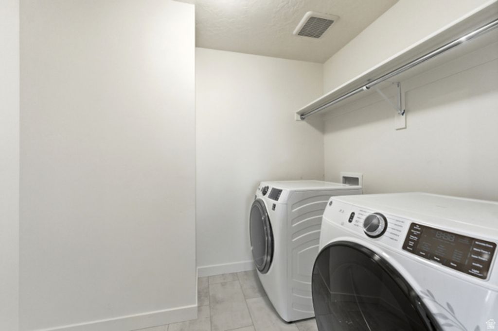 Image 26 of property listing at 3678 N OAK BLVD, Eagle Mountain, UT 84005