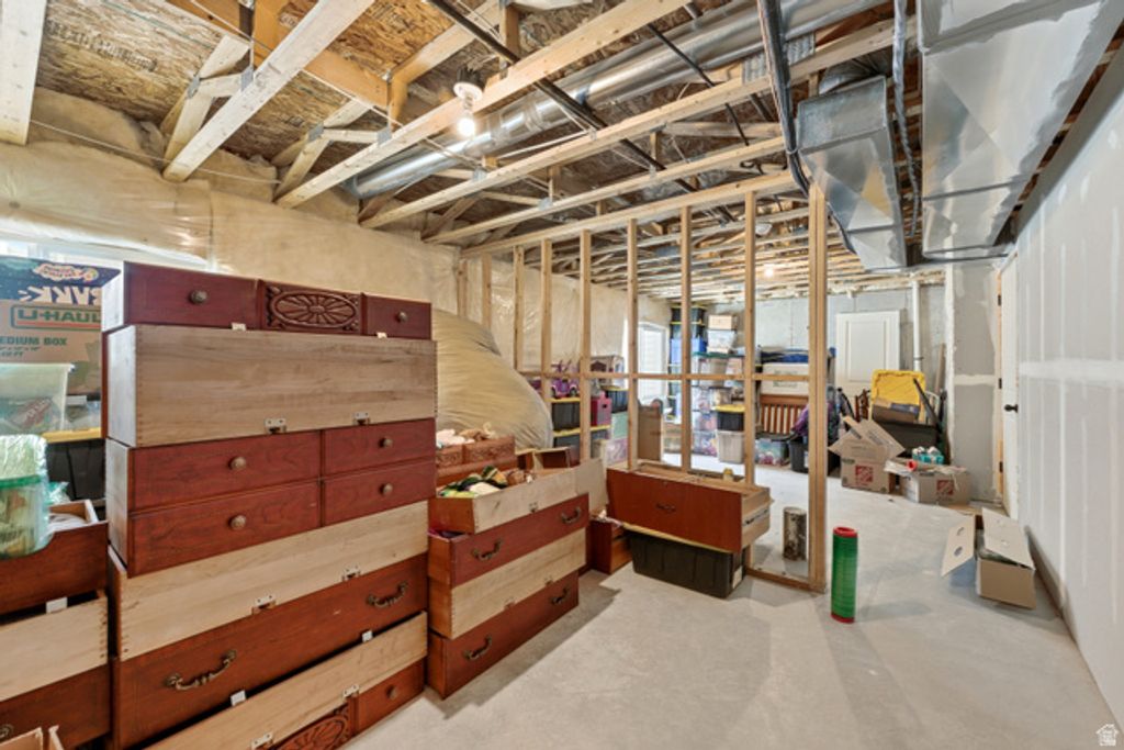 Image 27 of property listing at 3678 N OAK BLVD, Eagle Mountain, UT 84005