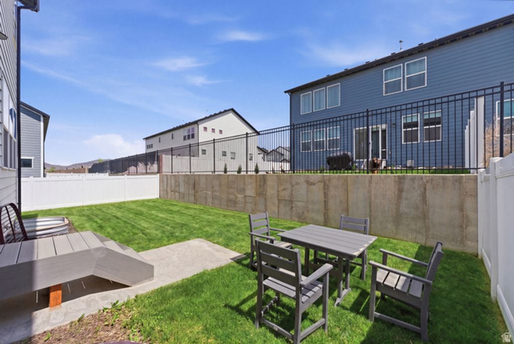 Image 30 of property listing at 3678 N OAK BLVD, Eagle Mountain, UT 84005