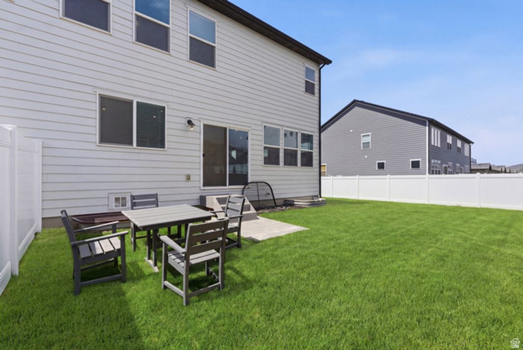 Image 31 of property listing at 3678 N OAK BLVD, Eagle Mountain, UT 84005