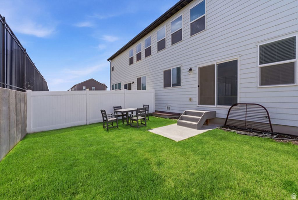 Image 34 of property listing at 3678 N OAK BLVD, Eagle Mountain, UT 84005