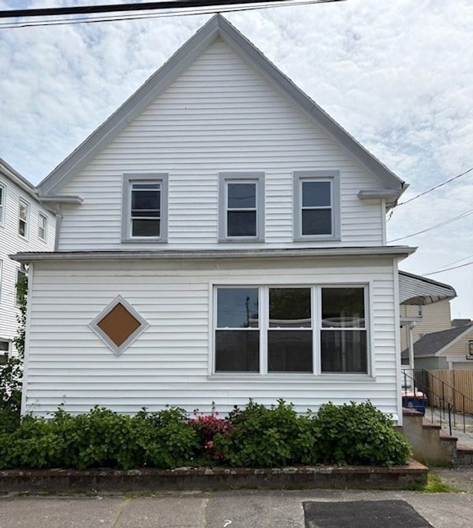 120 Belleville Rd, New Bedford, MA 02745