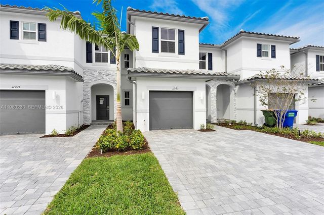 11925 NW 46th St, Coral Springs, FL 33076