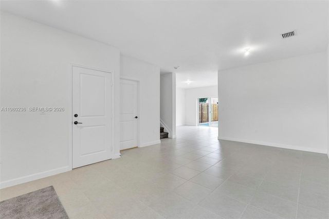 11925 NW 46th St, Coral Springs, FL 33076