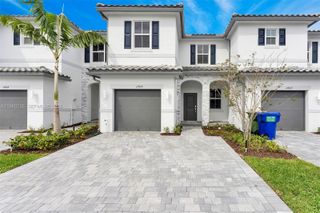 11925 NW 46th St, Coral Springs, FL 33076