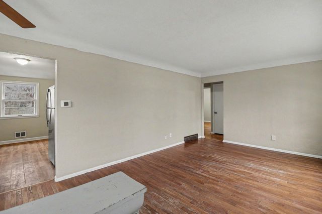 875 Iroquois Avenue, Saint Paul, MN 55119