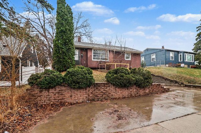 875 Iroquois Avenue, Saint Paul, MN 55119