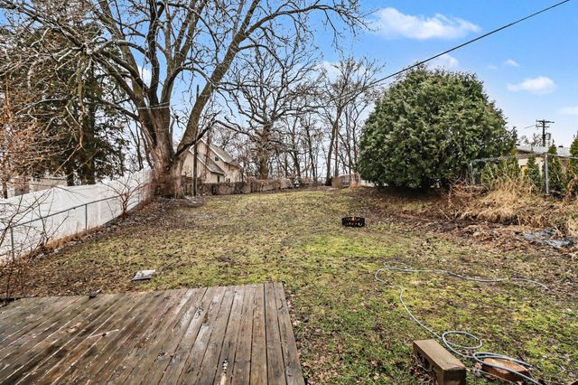 875 Iroquois Avenue, Saint Paul, MN 55119