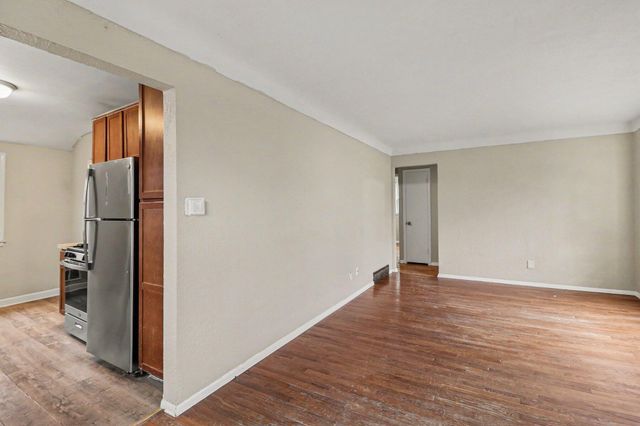 875 Iroquois Avenue, Saint Paul, MN 55119