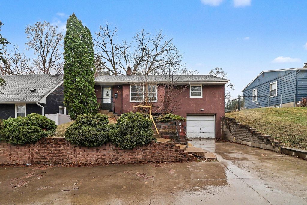 875 Iroquois Avenue, Saint Paul, MN 55119