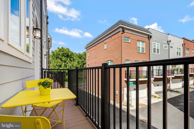406 BROOKLAND GROVE DR NE, Washington, DC 20017