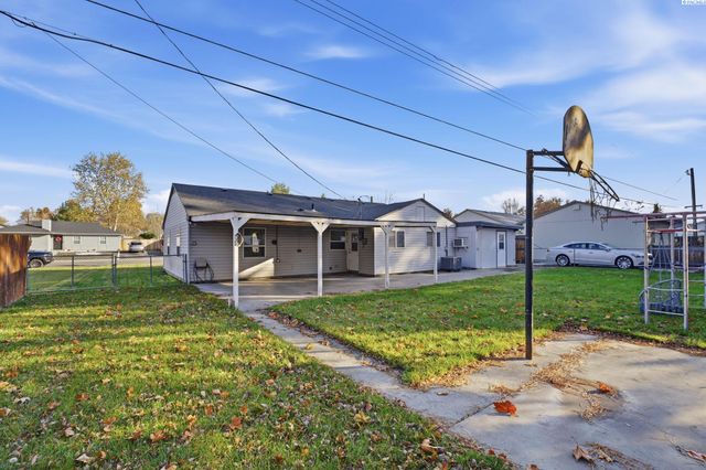 1313 Cottonwood Drive, Richland, WA 99354