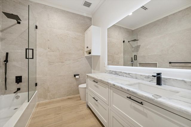 5222 Woodway Drive, Houston, TX 77056