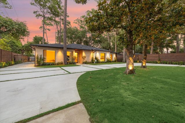 5222 Woodway Drive, Houston, TX 77056