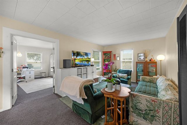 3852 Courtland Place S, Seattle, WA 98118