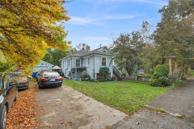 3852 Courtland Place S, Seattle, WA 98118