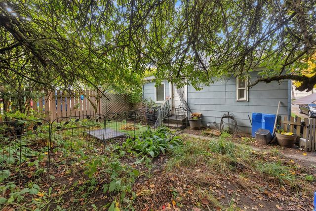 3852 Courtland Place S, Seattle, WA 98118