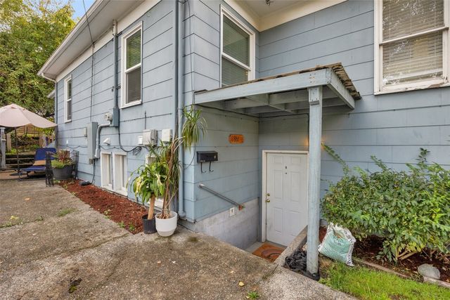 3852 Courtland Place S, Seattle, WA 98118