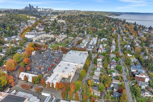 3852 Courtland Place S, Seattle, WA 98118
