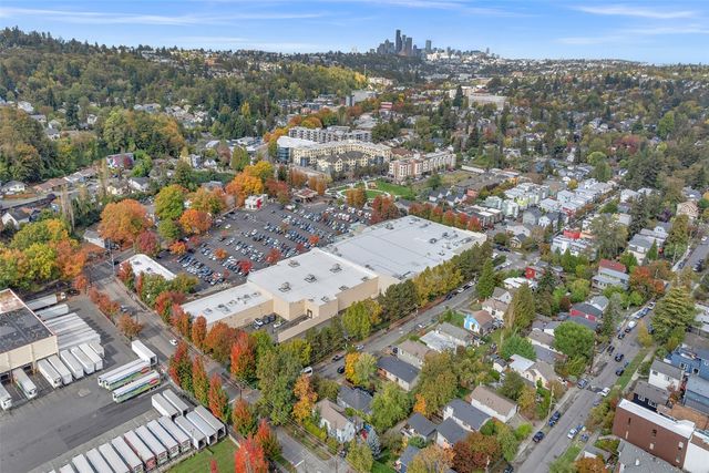 3852 Courtland Place S, Seattle, WA 98118