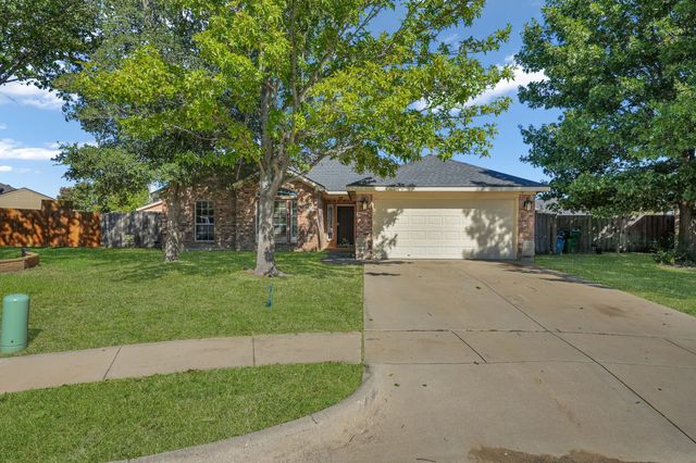 951 Behrens Court, Crowley, TX 76036