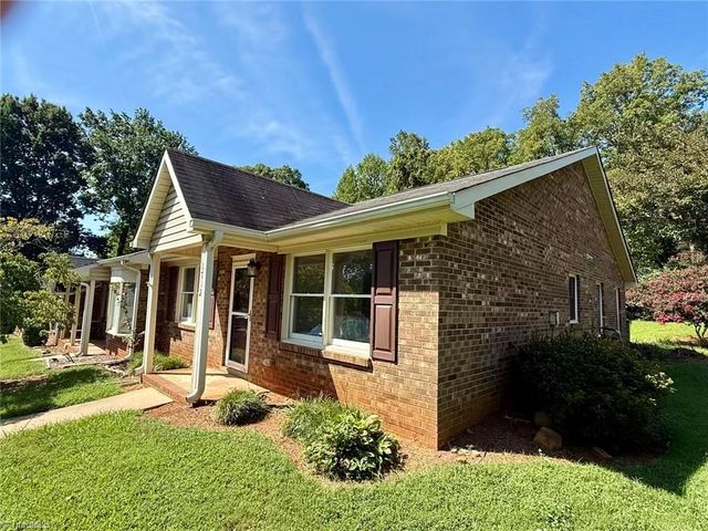 1712 Beaucrest Avenue, High Point, NC 27265