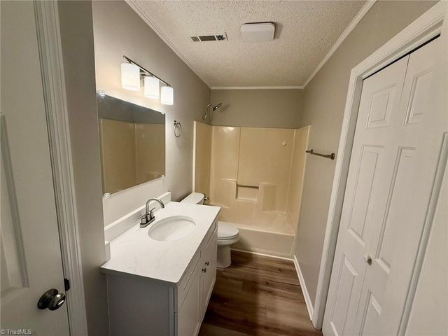 1712 Beaucrest Avenue, High Point, NC 27265