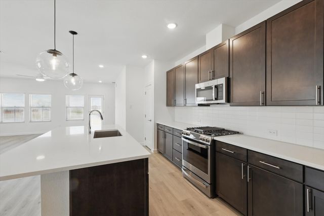 2238 Maple Ridge Drive, Van Alstyne, TX 75495