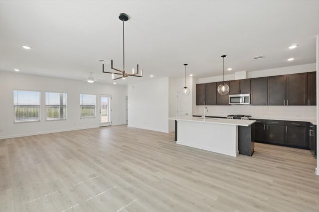 2238 Maple Ridge Drive, Van Alstyne, TX 75495