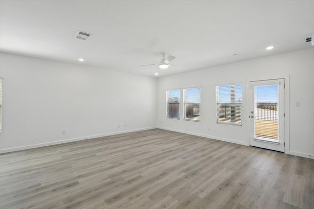 2238 Maple Ridge Drive, Van Alstyne, TX 75495