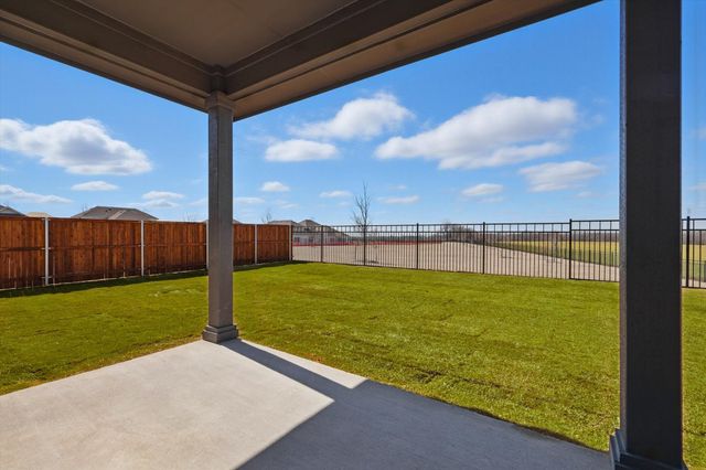 2238 Maple Ridge Drive, Van Alstyne, TX 75495