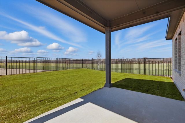2238 Maple Ridge Drive, Van Alstyne, TX 75495