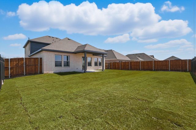 2238 Maple Ridge Drive, Van Alstyne, TX 75495