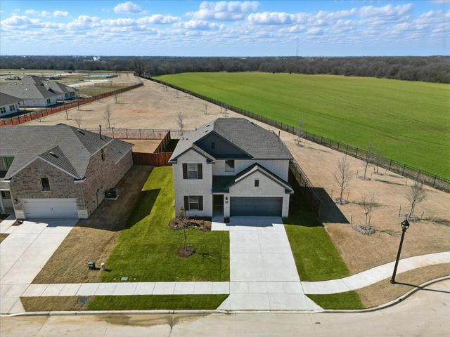 2238 Maple Ridge Drive, Van Alstyne, TX 75495