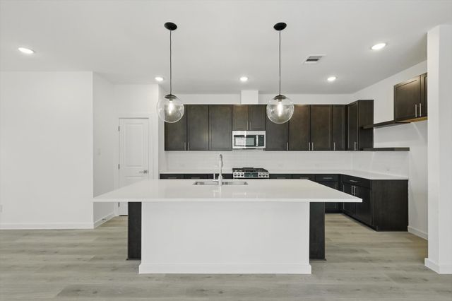 2238 Maple Ridge Drive, Van Alstyne, TX 75495