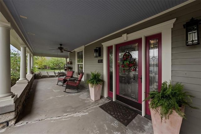 105 SW 15th Street, Blue Springs, MO 64015