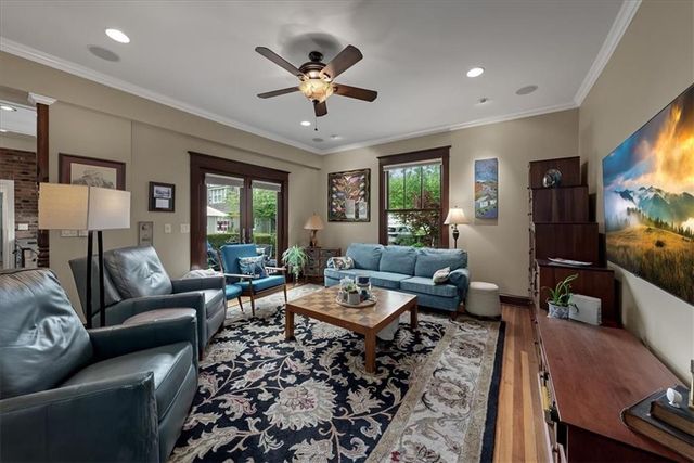 105 SW 15th Street, Blue Springs, MO 64015