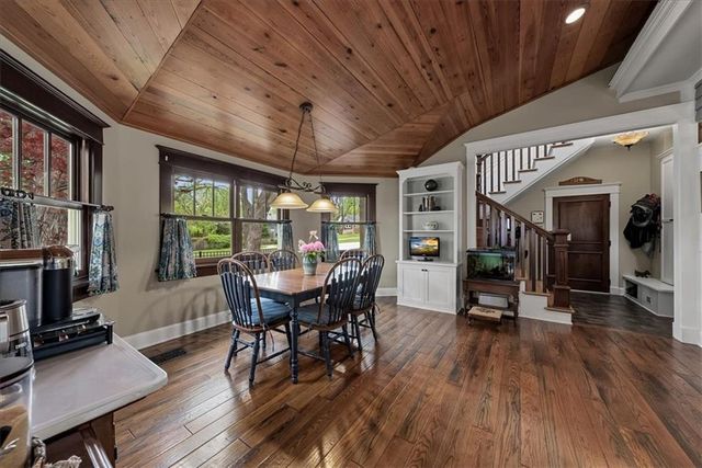 105 SW 15th Street, Blue Springs, MO 64015