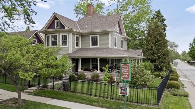 105 SW 15th Street, Blue Springs, MO 64015