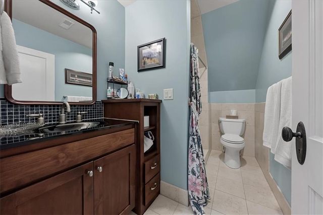 105 SW 15th Street, Blue Springs, MO 64015