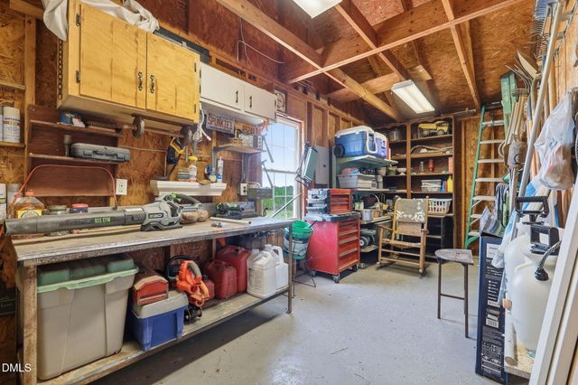 913 W Core Road, Dunn, NC 28334